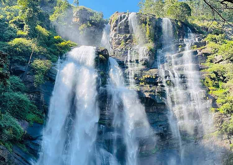 Bomburu Ella Waterfall